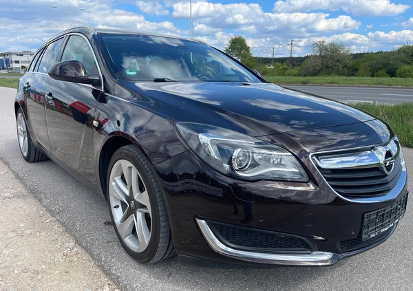 Opel Insignia cena 44100 przebieg: 147000, rok produkcji 2015 z Bodzentyn małe 232
